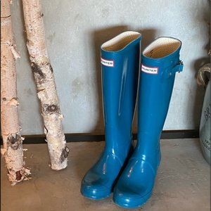 Hunter rain boots in Blue